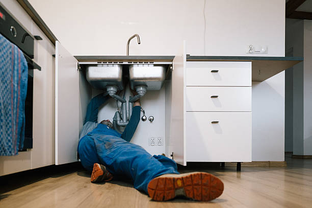 Professional Leak Detection technician working in Heavener, OK